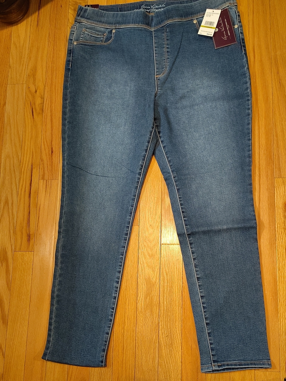Gloria Vanderbilt Avery Medium Blue Skinny Jeans